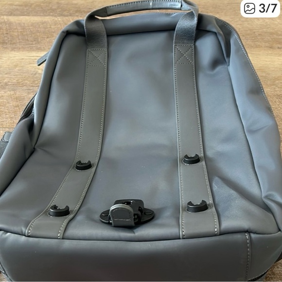 MONOS Metro Backpack - Picture 3 of 12